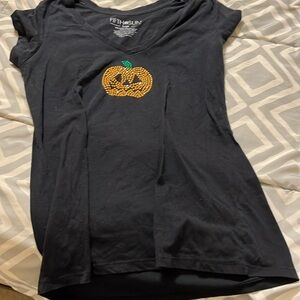 Fifth sun black v-neck tee L